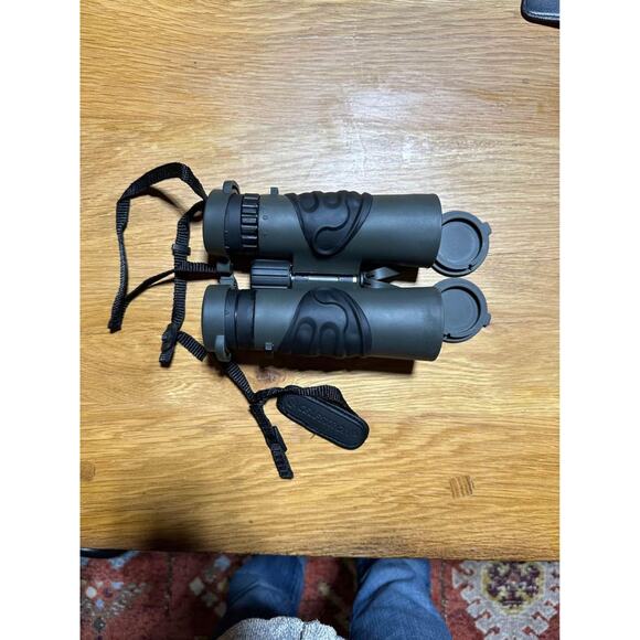 Celestron Outland Waterproof Binoculars - Picture 2 of 9